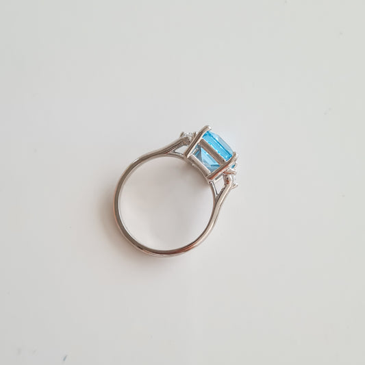 3 Stone Cocktail Ring